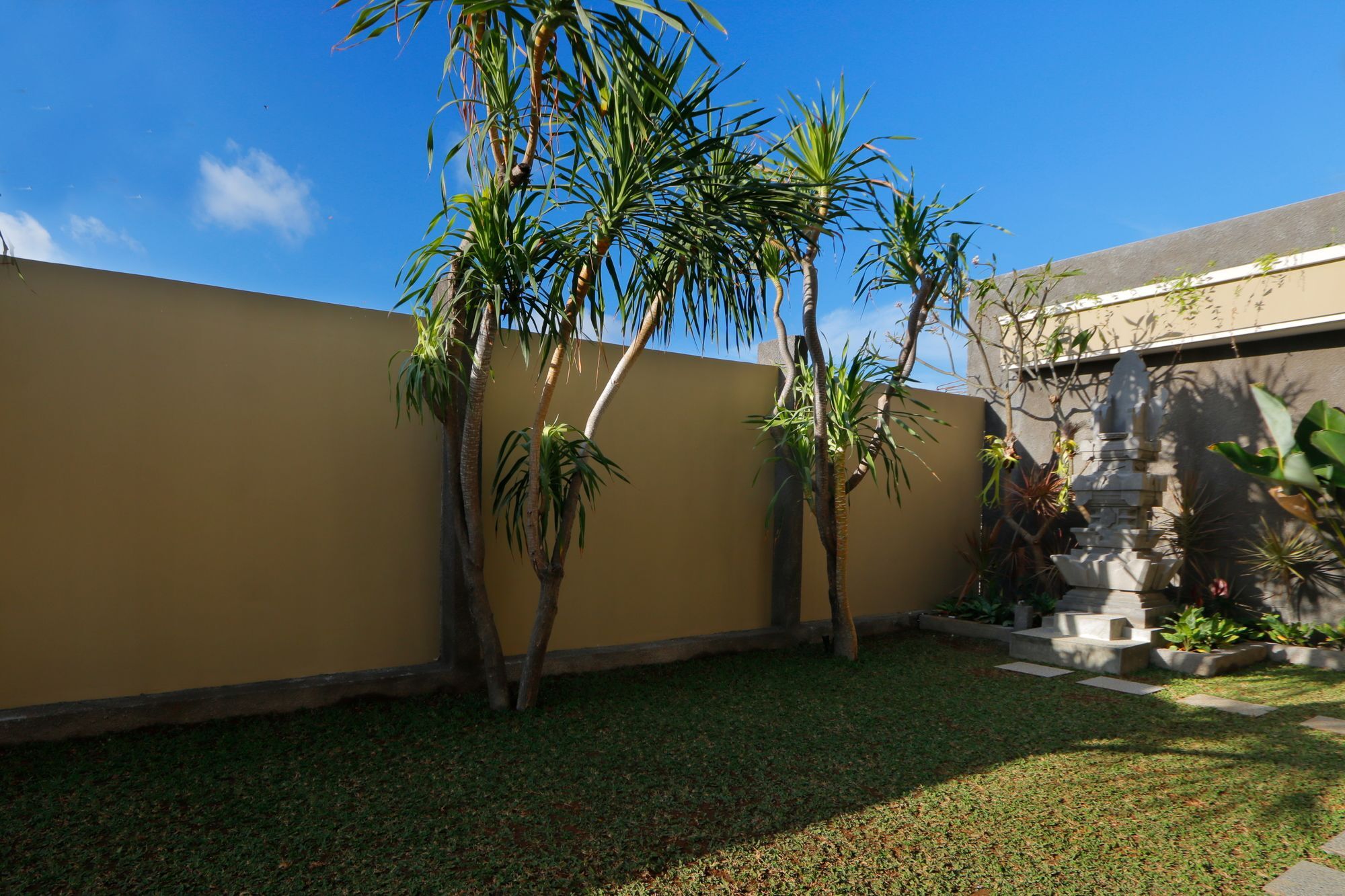 Iconic Bali Living Bed & Breakfast Denpasar Eksteriør bilde